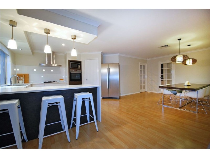 2 Metroliner Drive, Currambine WA 6028