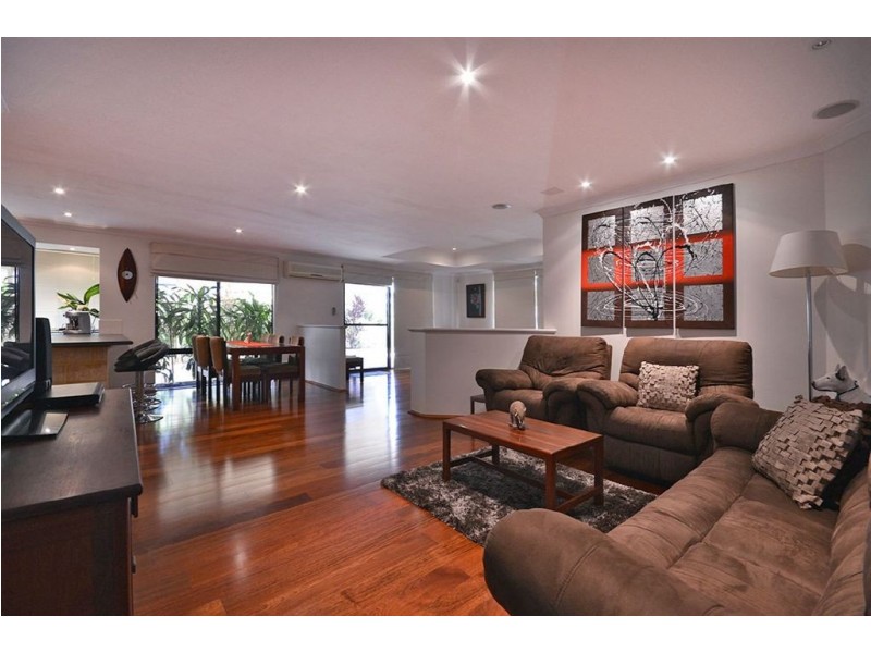 17 Trent Bridge Avenue, Madeley WA 6065