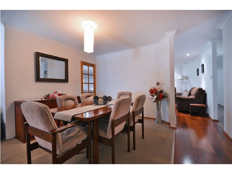 17 Trent Bridge Avenue, Madeley WA 6065