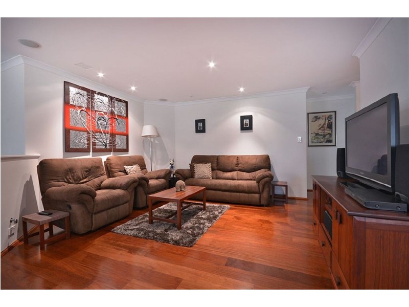 17 Trent Bridge Avenue, Madeley WA 6065