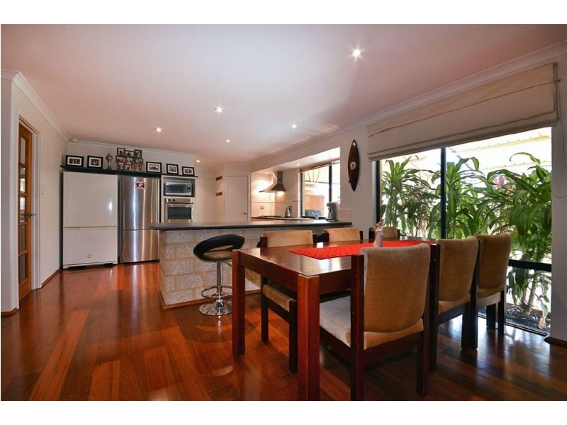 17 Trent Bridge Avenue, Madeley WA 6065