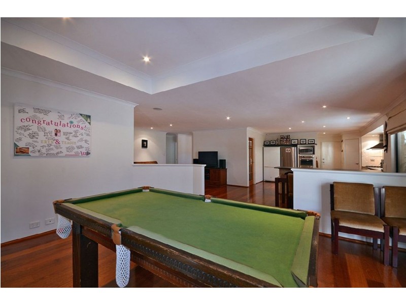 17 Trent Bridge Avenue, Madeley WA 6065