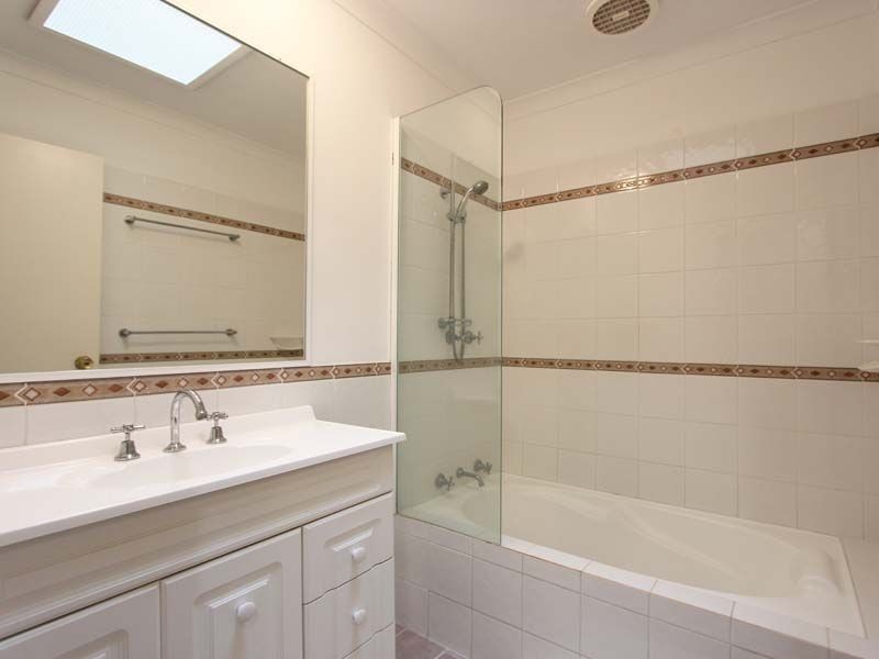 2/15 Bramble Way, Ballajura WA 6066