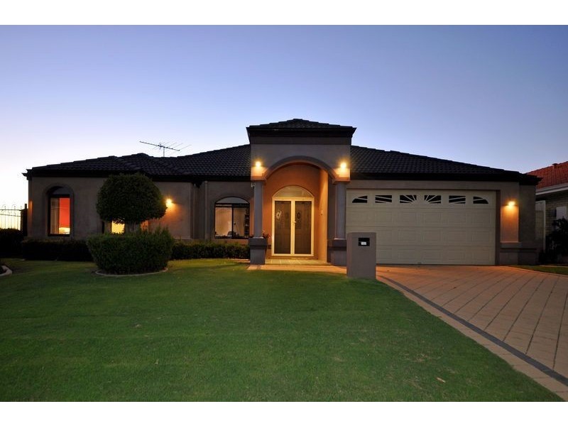 9 Oakdene Drive, Madeley WA 6065