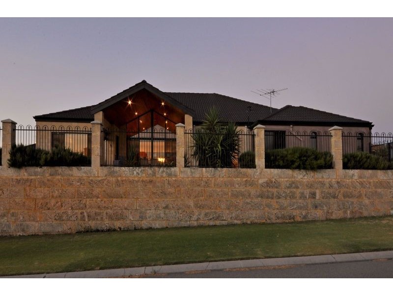 9 Oakdene Drive, Madeley WA 6065