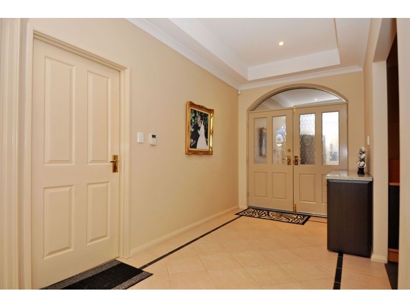 9 Oakdene Drive, Madeley WA 6065