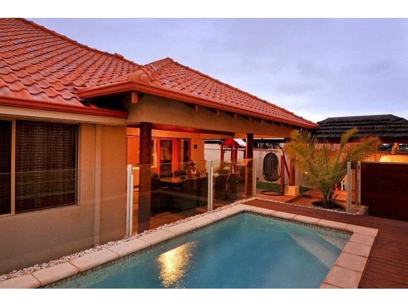 15 Glenvista Way, Madeley WA 6065