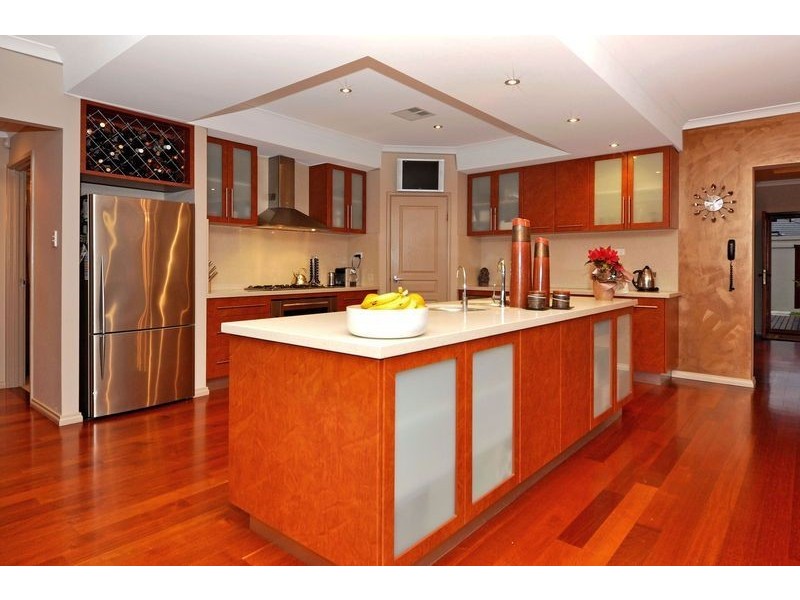 15 Glenvista Way, Madeley WA 6065