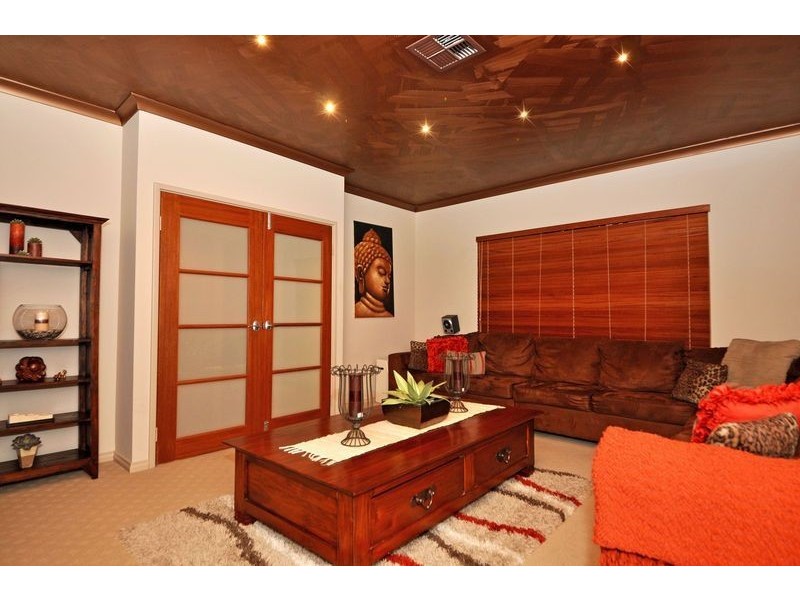 15 Glenvista Way, Madeley WA 6065