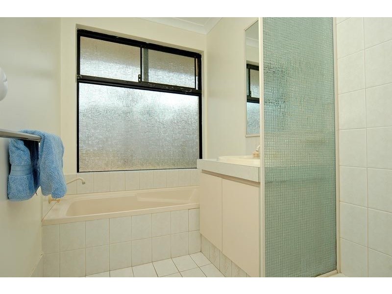 28 Midlothian Crescent, Kinross WA 6028