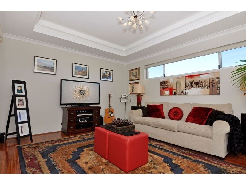 32 Anguilla Gardens, Iluka WA 6028