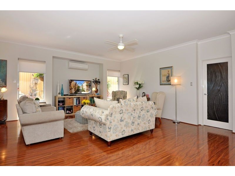 32 Anguilla Gardens, Iluka WA 6028