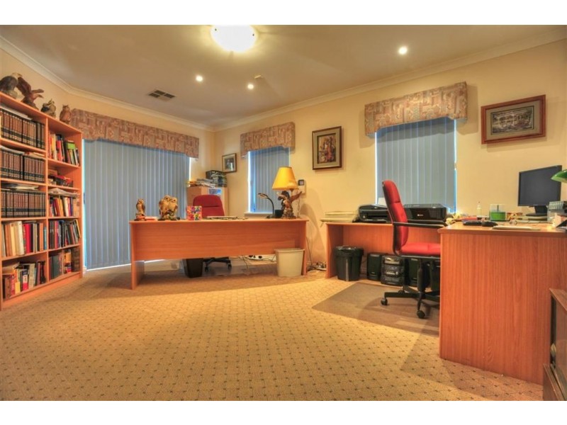 2 Grasslands Loop, Kingsley WA 6026