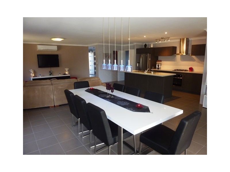 1 Berlin Drive, Wanneroo WA 6065