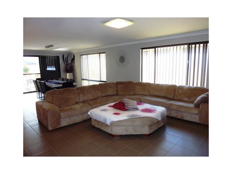 1 Berlin Drive, Wanneroo WA 6065