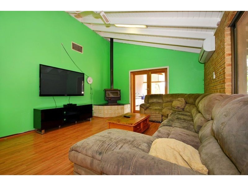 29 Bushland Retreat, Carramar WA 6031