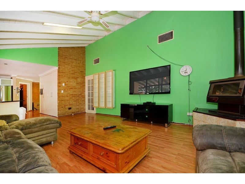 29 Bushland Retreat, Carramar WA 6031