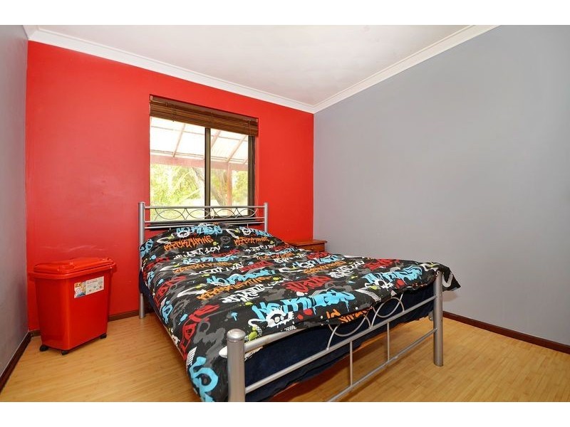 29 Bushland Retreat, Carramar WA 6031