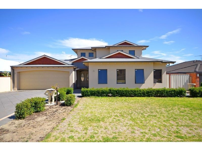 5 Monaro Way, Hocking WA 6065