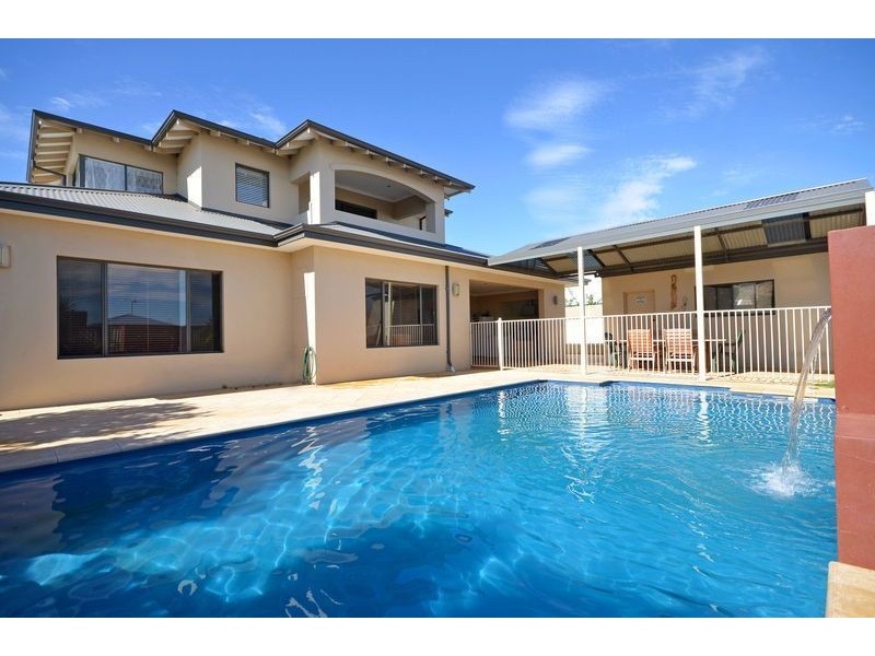 5 Monaro Way, Hocking WA 6065