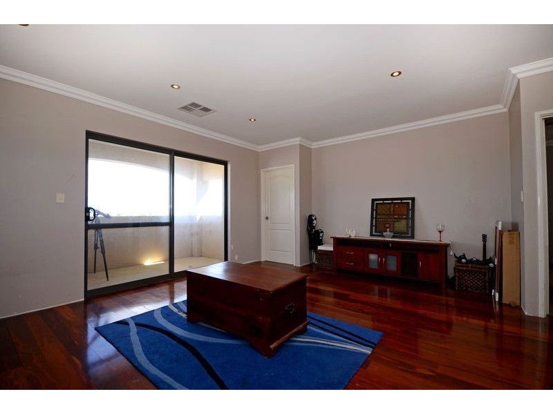 5 Monaro Way, Hocking WA 6065
