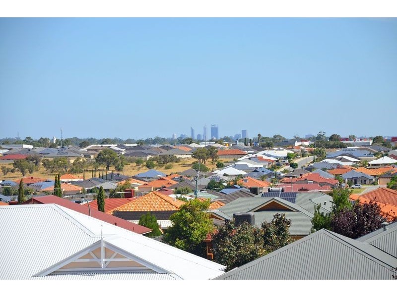 5 Monaro Way, Hocking WA 6065