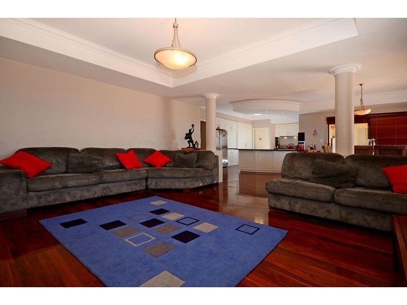 5 Monaro Way, Hocking WA 6065