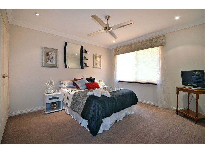 45 Merrang Circuit, Carramar WA 6031