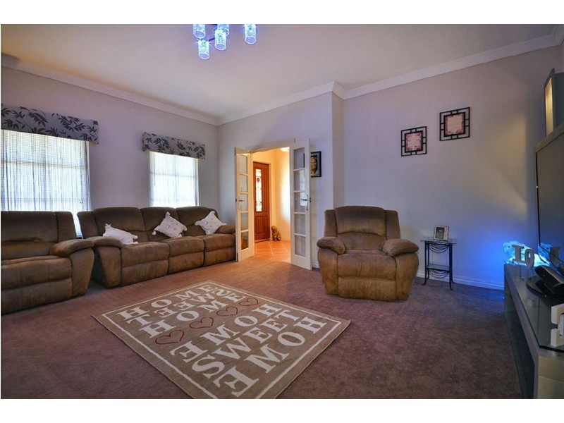 45 Merrang Circuit, Carramar WA 6031