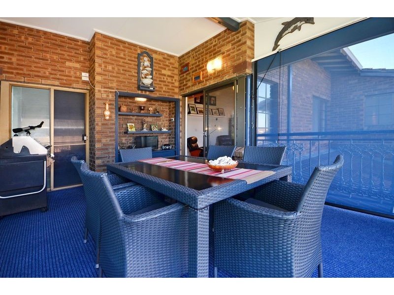 2/22 Elsie Street, Watermans Bay WA 6020