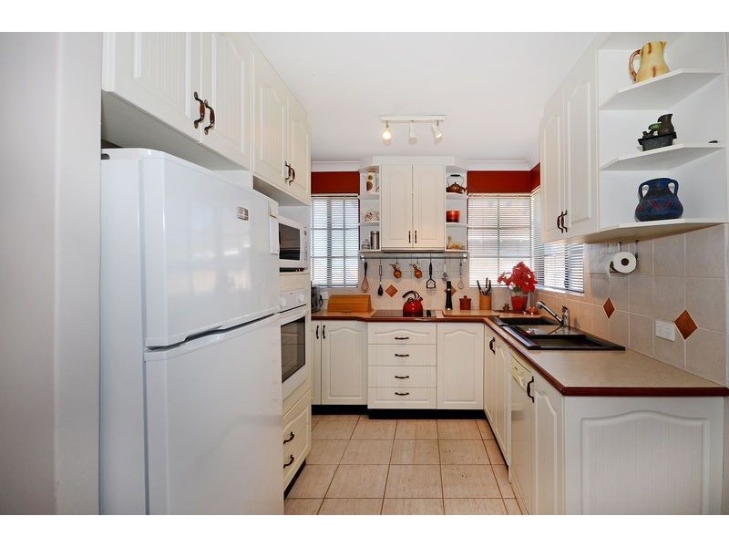 2/22 Elsie Street, Watermans Bay WA 6020