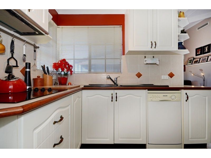 2/22 Elsie Street, Watermans Bay WA 6020