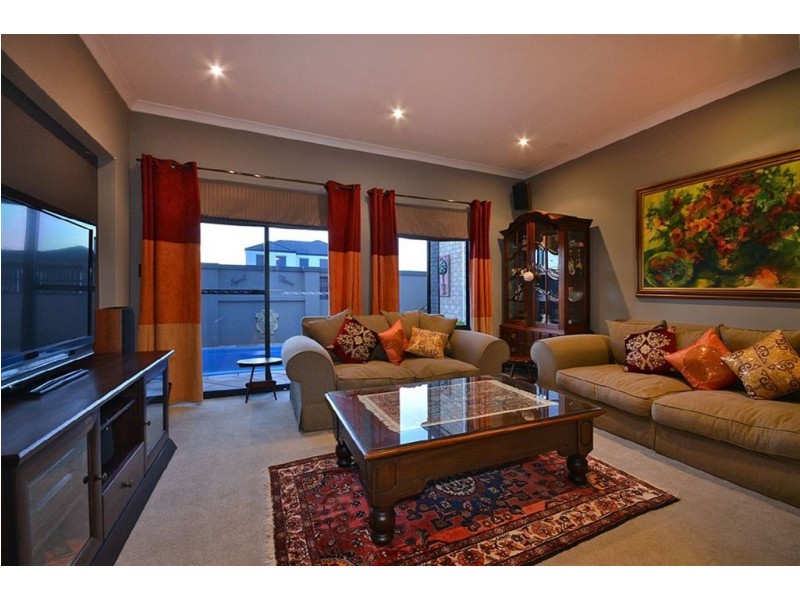 5 Chandela Loop, Currambine WA 6028