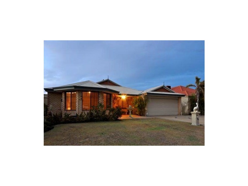 44 Minjah Circuit, Carramar WA 6031