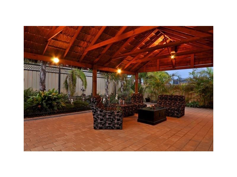 44 Minjah Circuit, Carramar WA 6031