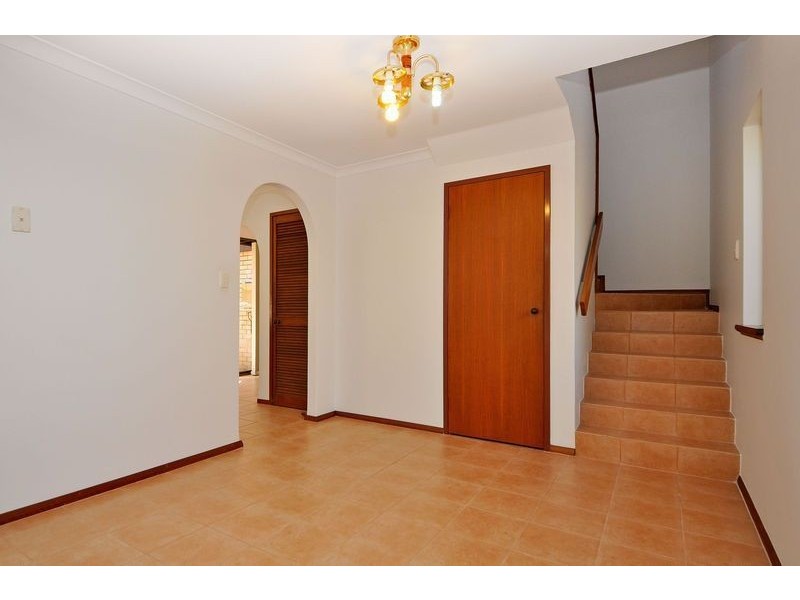 1/8 Wavertree Place, Leederville WA 6007