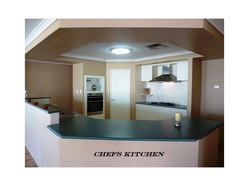 15 Kensington Way, Pearsall WA 6065