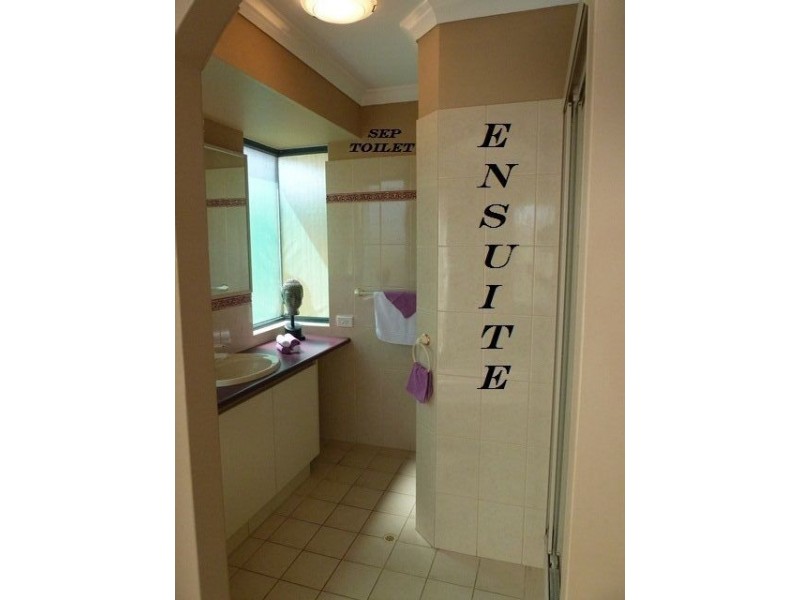 15 Kensington Way, Pearsall WA 6065