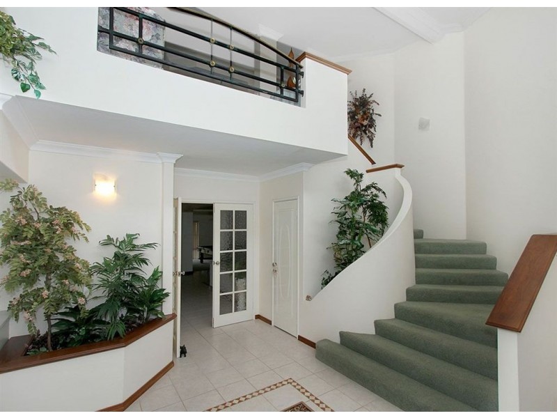 16 Broadbeach Boulevard, Hillarys WA 6025