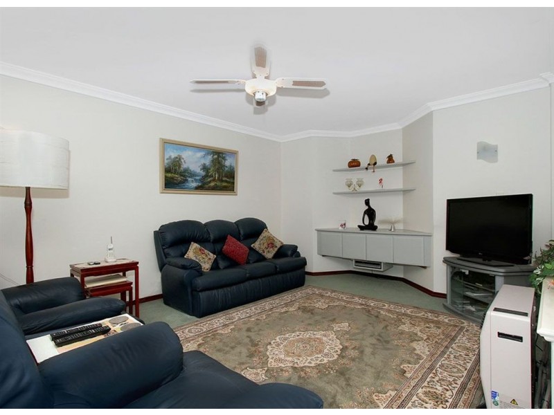 16 Broadbeach Boulevard, Hillarys WA 6025