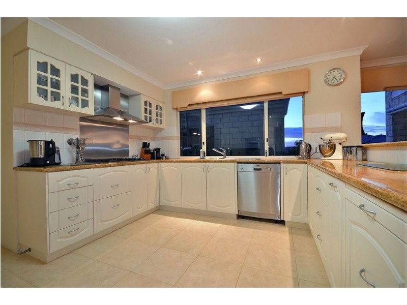 1 Raphael Lane, Currambine WA 6028