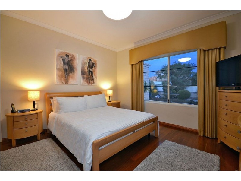 1 Raphael Lane, Currambine WA 6028