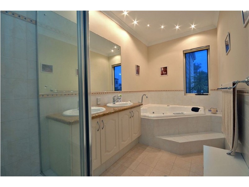 1 Raphael Lane, Currambine WA 6028