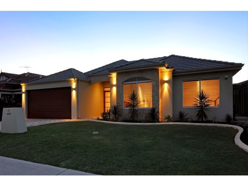 11 Martindale Avenue, Madeley WA 6065