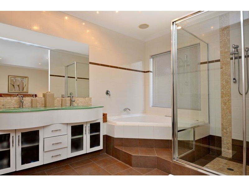 11 Martindale Avenue, Madeley WA 6065