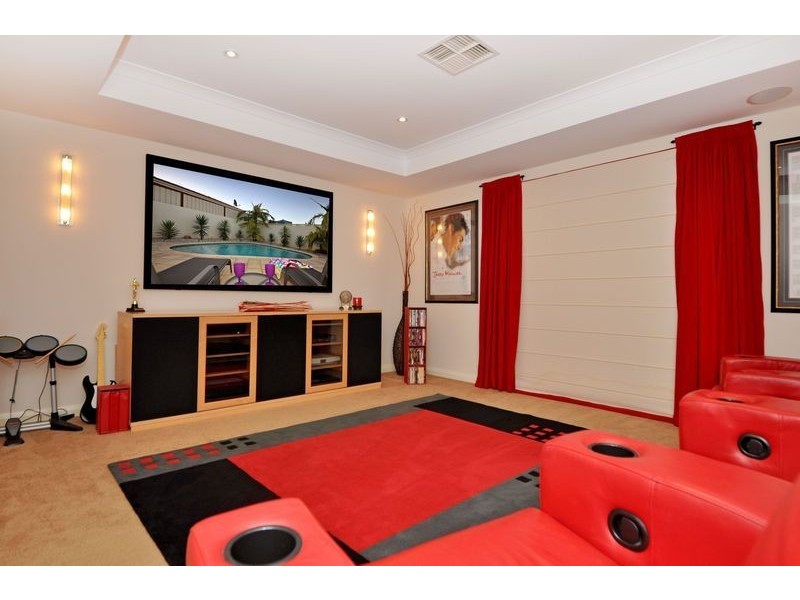 11 Martindale Avenue, Madeley WA 6065