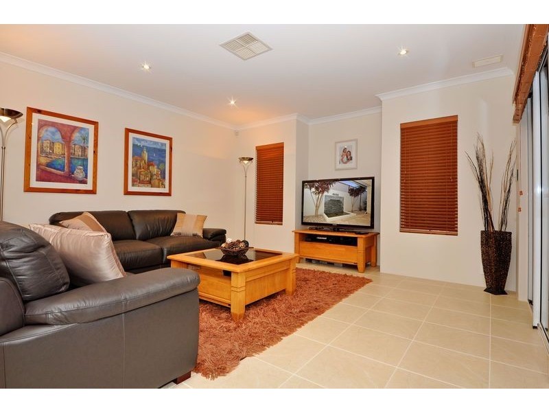 11 Martindale Avenue, Madeley WA 6065