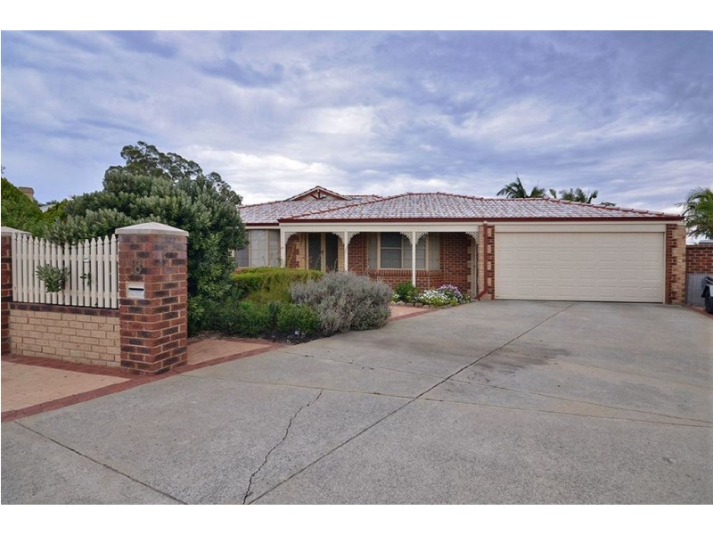 18 Maitland Rise, Woodvale WA 6026