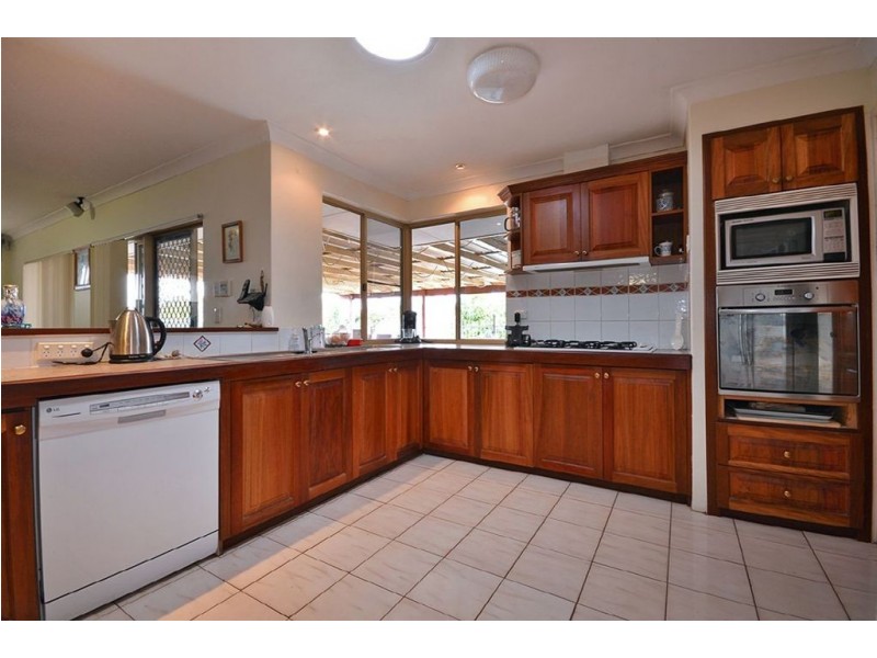 18 Maitland Rise, Woodvale WA 6026