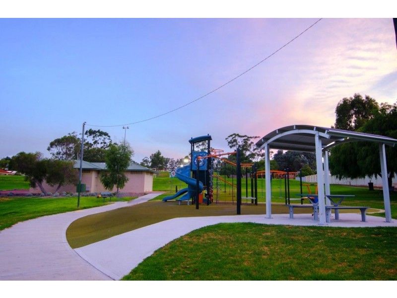 44 Barker Drive, Duncraig WA 6023